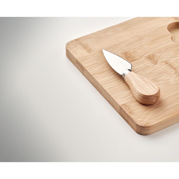 Cheese board set in bamboo - Image 6